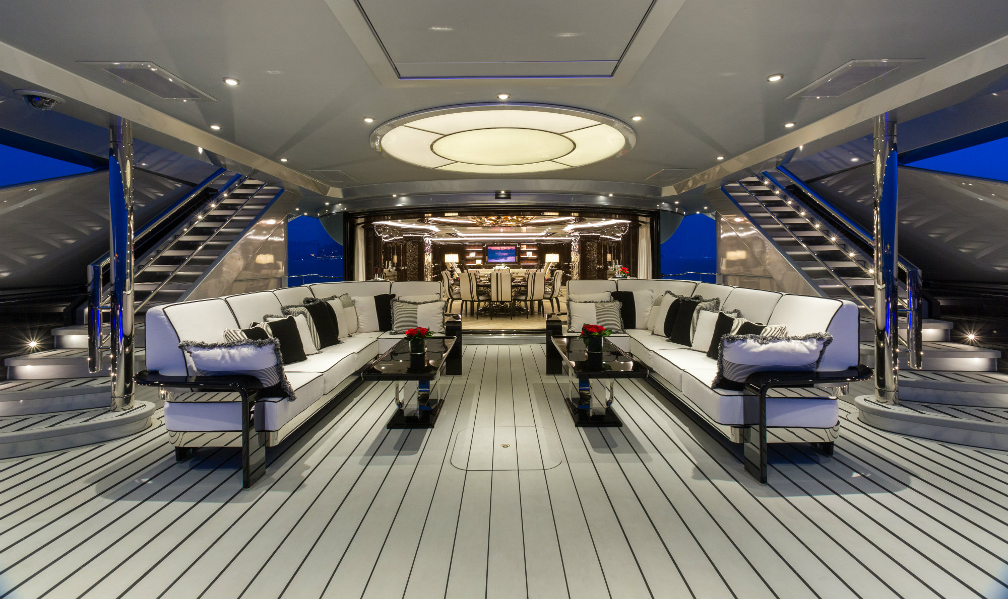 OKTO_Main Deck Seating Lux_Afrique