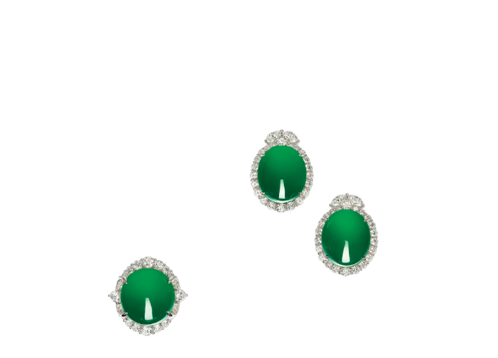 Very Fine Jadeite and Diamond Ring and Pair of Matching Earrings