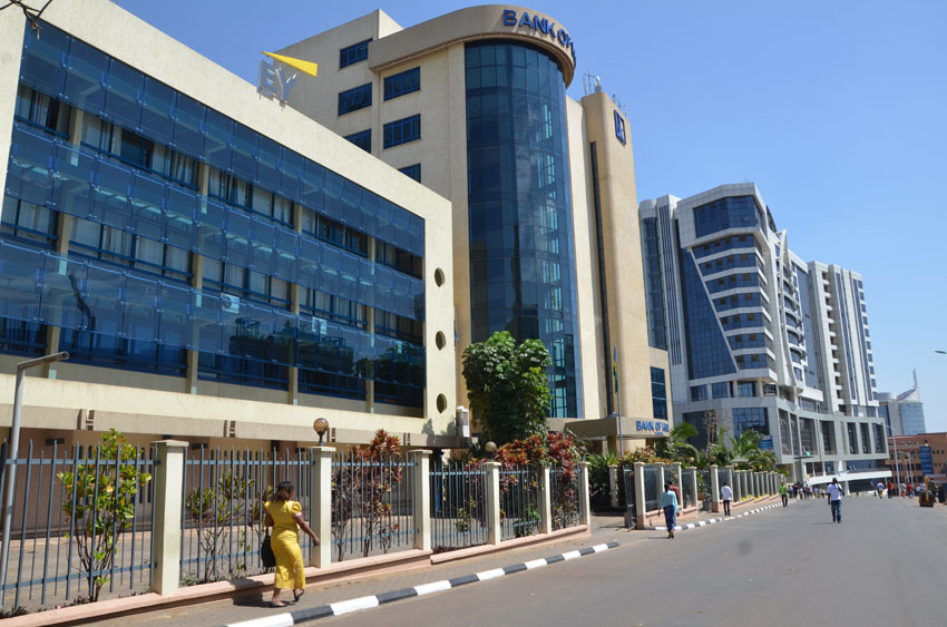 kigali streets - lux afrique