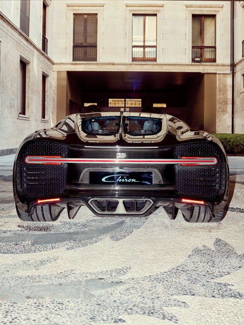 luxafrique bugatti fast cars